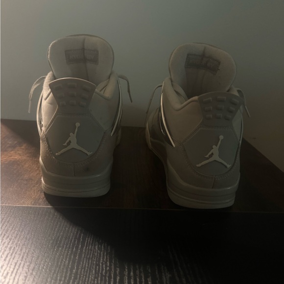 Frozen Moments Jordan 4s, Size 8 mens, 9 1/2 womens. - Picture 4 of 6